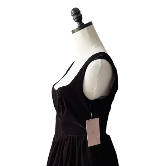 BHLDN Anthropologie Ariana Velvet Square-Neck Fit & Flare Bubble Mini DressS Women